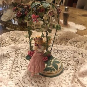 Beautiful swinging fairy “roses for love”